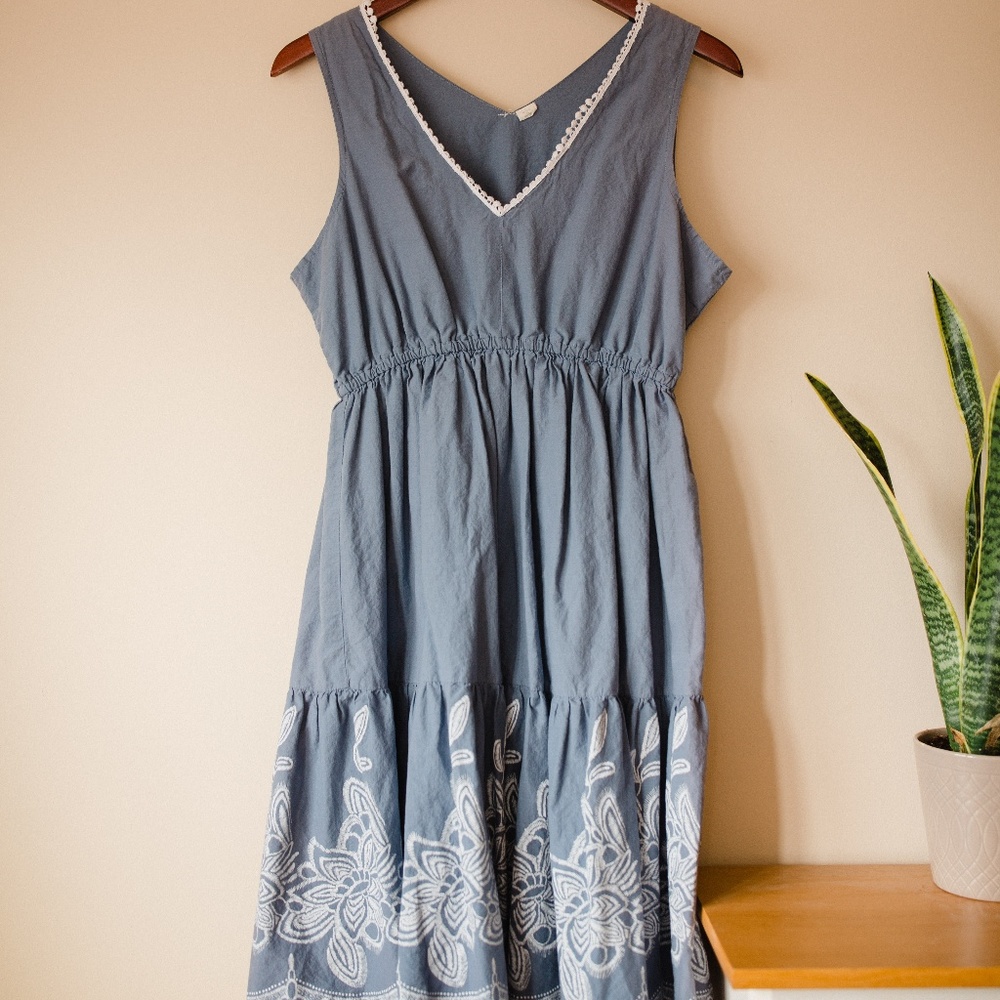 BLUE COTTON DRESS WITH FLORAL EDGING